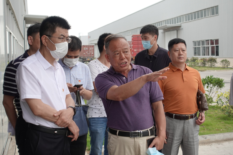 福建省工信厅副厅长陈传芳一行辅导 莅临南宫体育新资料科技工业园参观调研